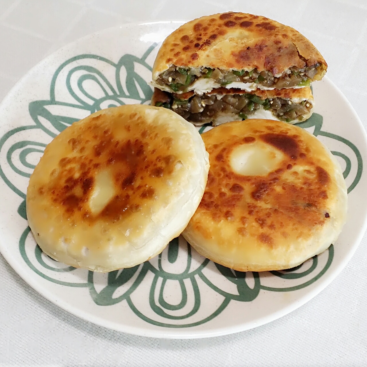 尖椒茄子馅饼