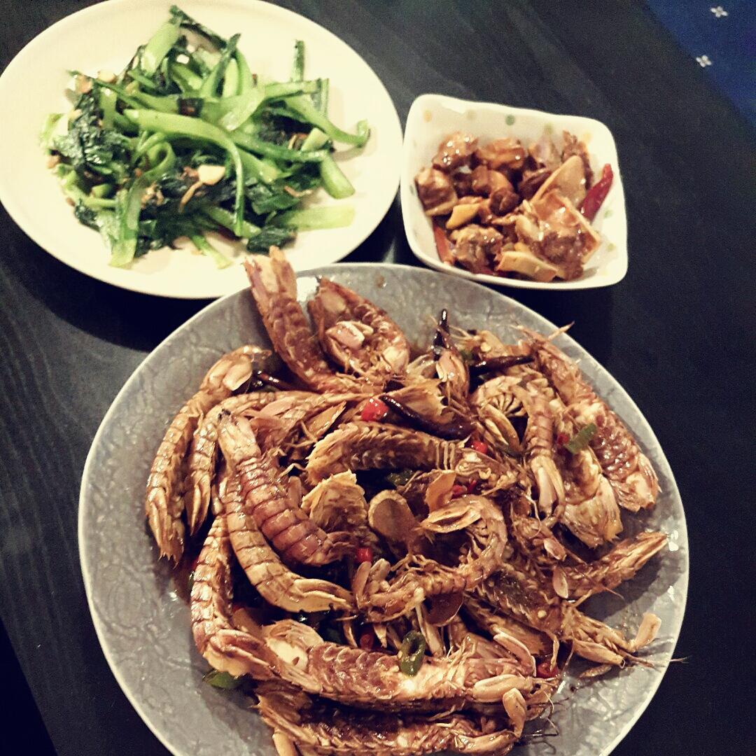 豆瓣酱炒皮皮虾