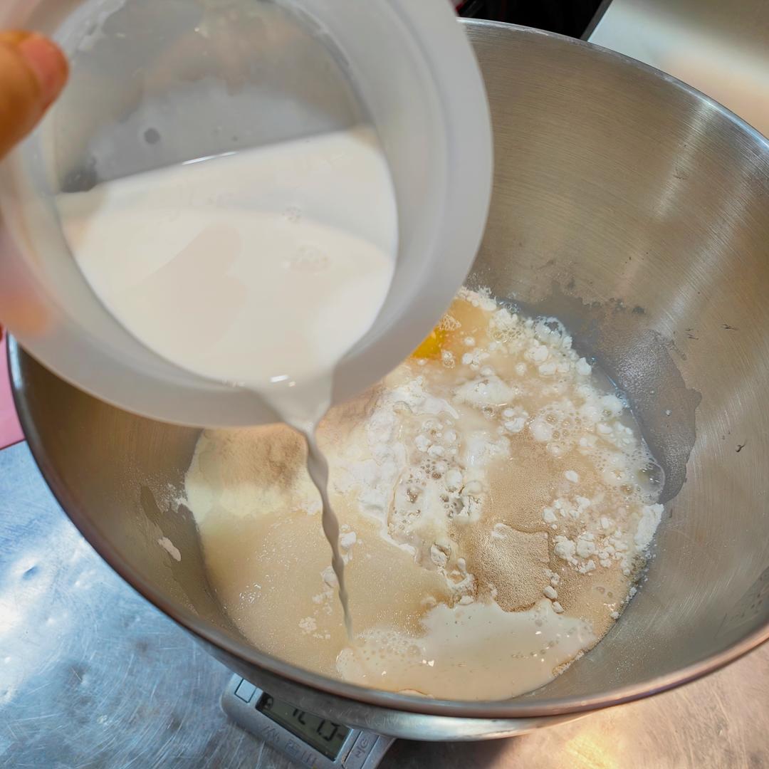 纯奶手撕吐司的做法 步骤1