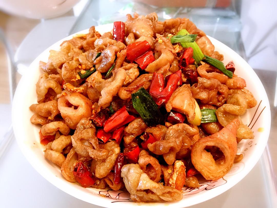 好吃到爆火爆肥肠