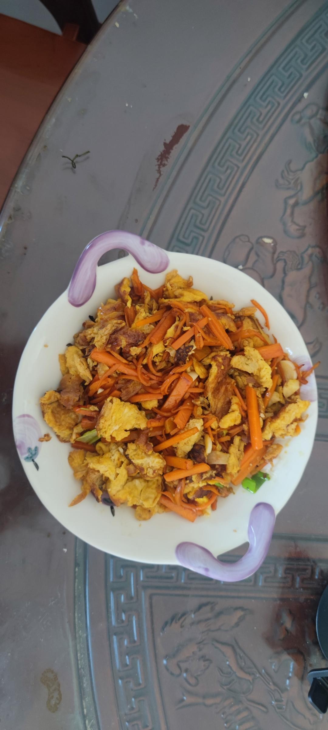 胡萝卜炒鸡蛋