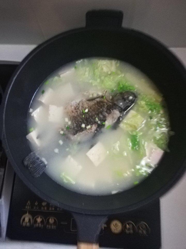 奶白鲫鱼汤（视频，只用10分钟）