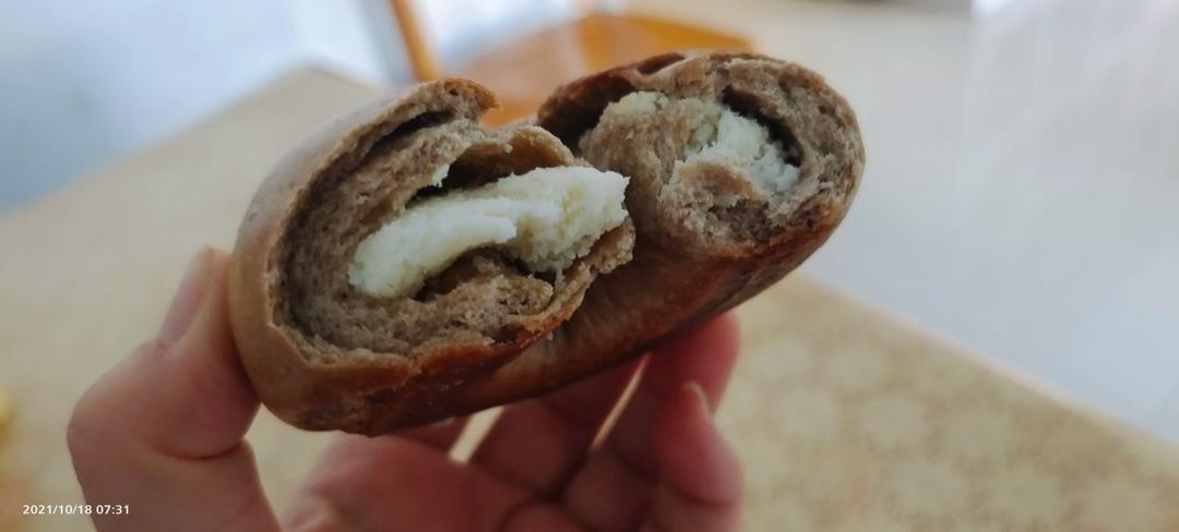 生椰拿铁乳酪贝果🥯浓郁咖啡🥥满口椰香