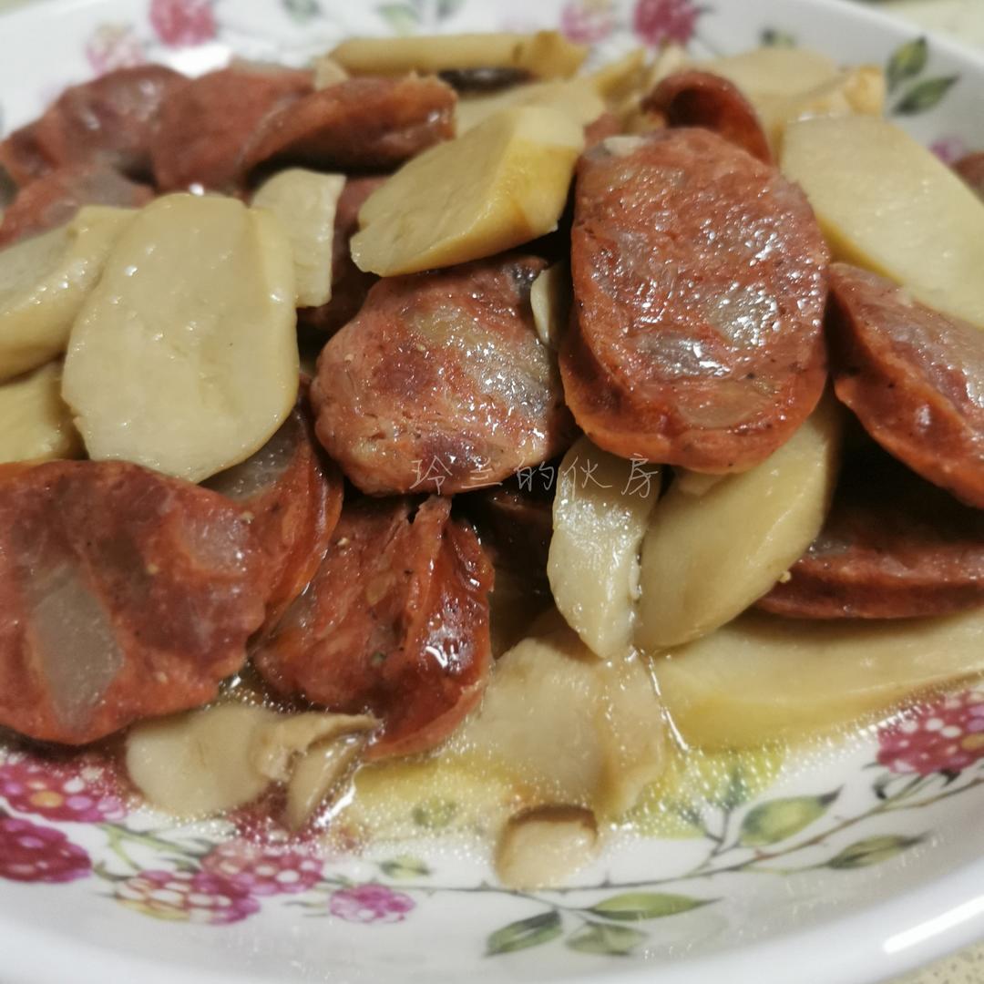杏鲍菇炒腊肠的做法
