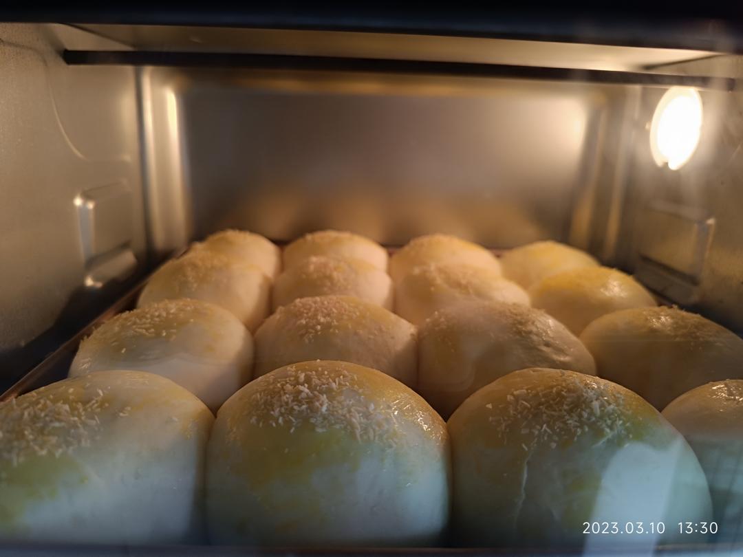 椰蓉奶香小餐包