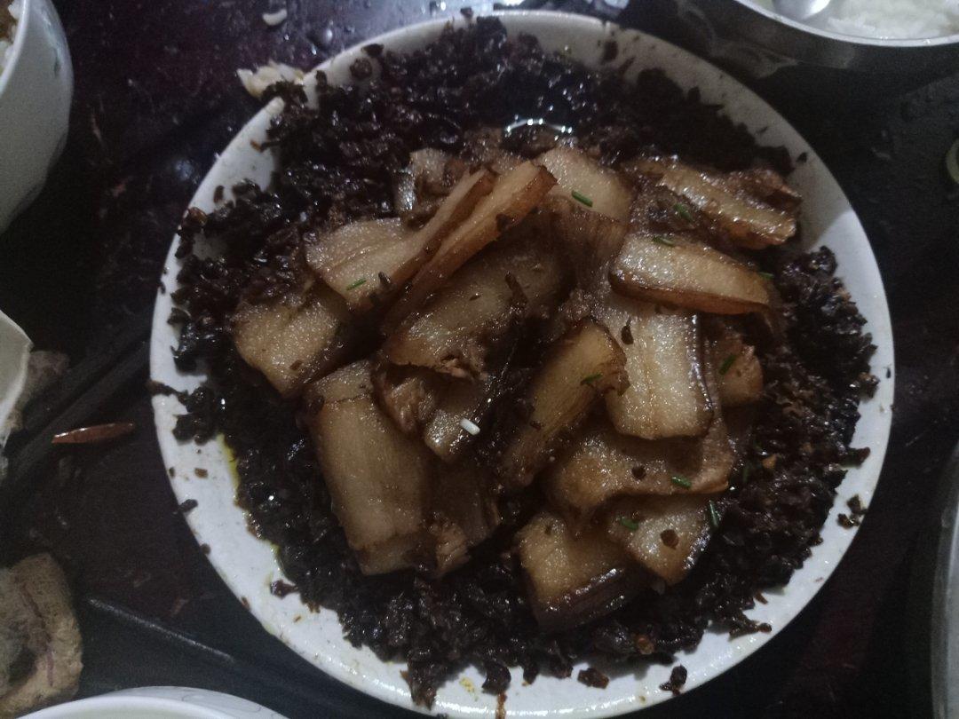 厨师长教你：“咸烧白”的正宗做法，一看就有食欲