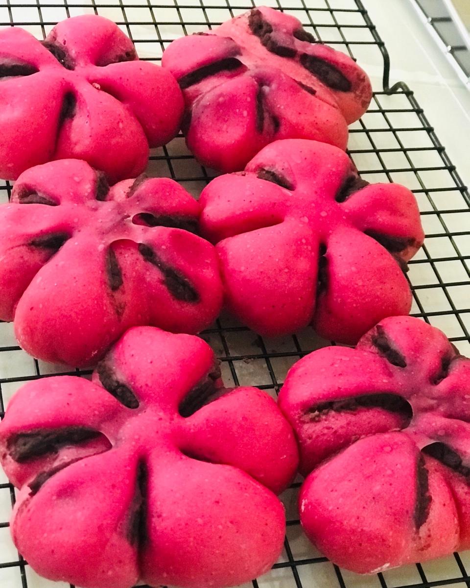 火龙果桃花面包