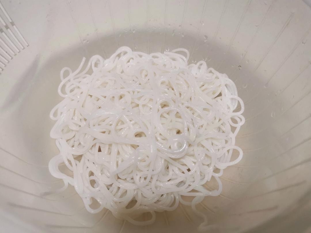 排骨茄子焖面【8月北鼎珐琅铸铁锅食谱】