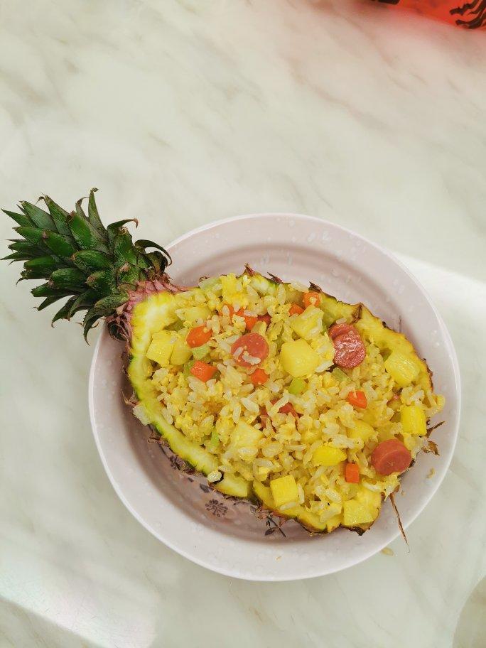虾仁菠萝炒饭