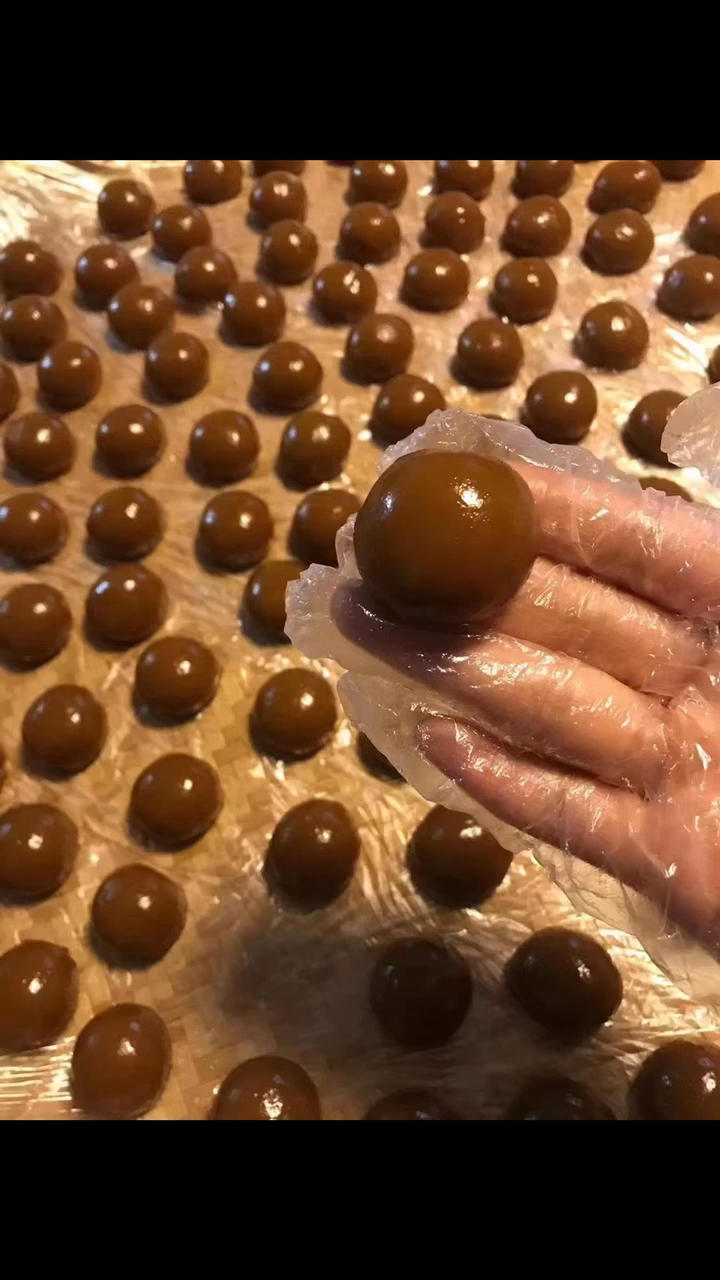 宁波特色小吃---灰汁团