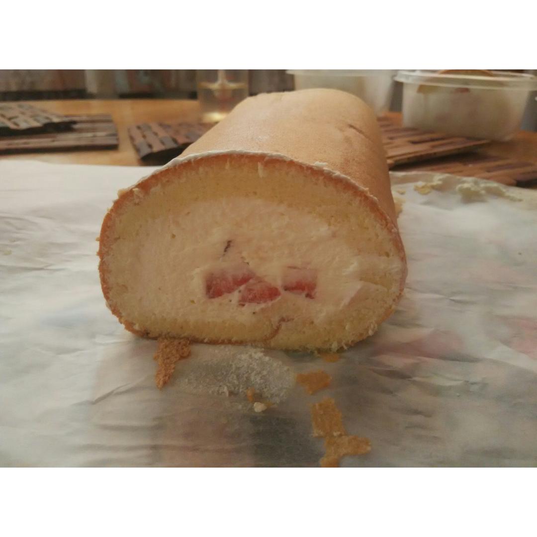 《Tinrry下午茶》教你做基础原味蛋糕卷