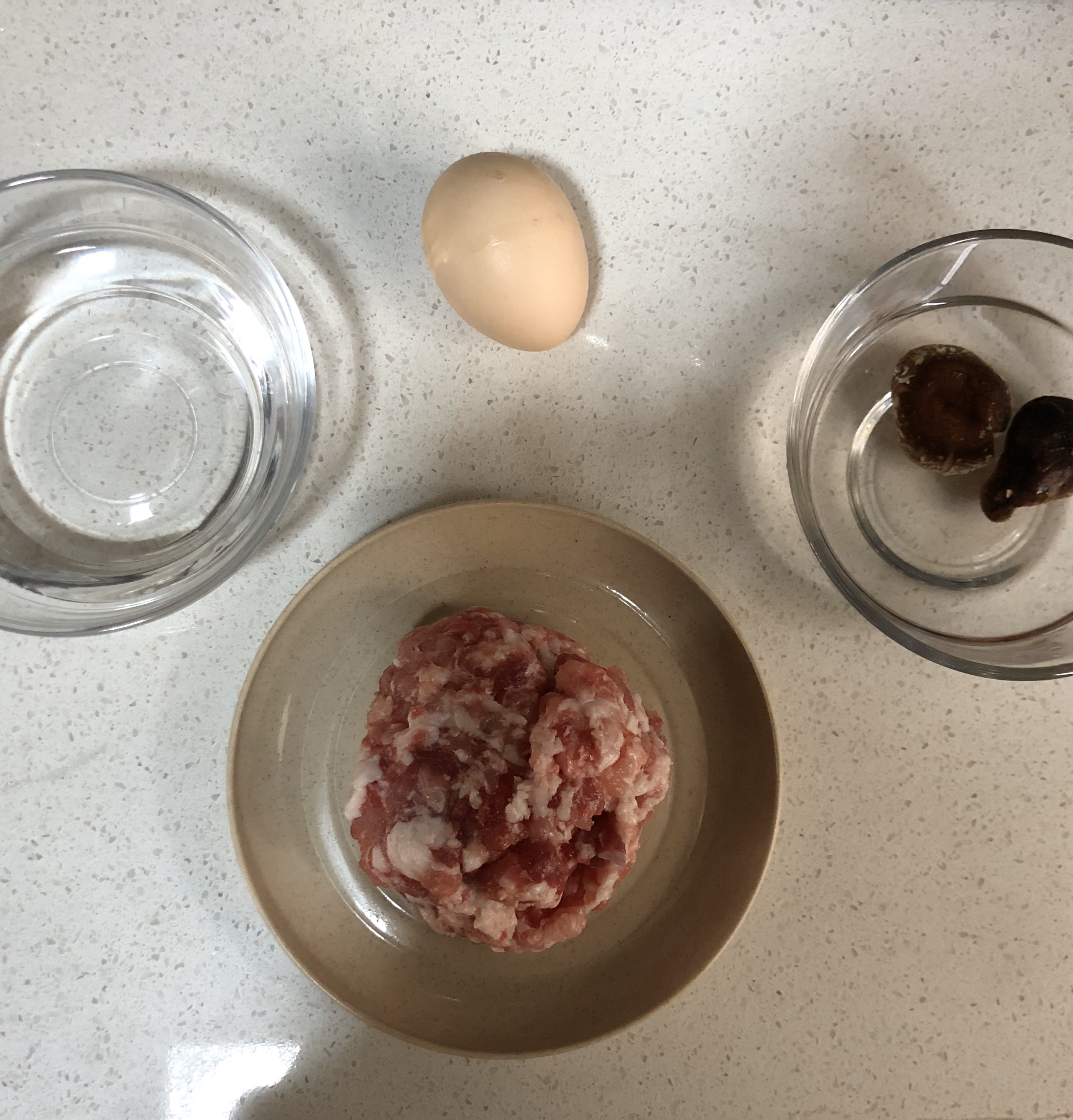 超滑嫩鸡蛋蒸香菇猪肉糜的做法 步骤1