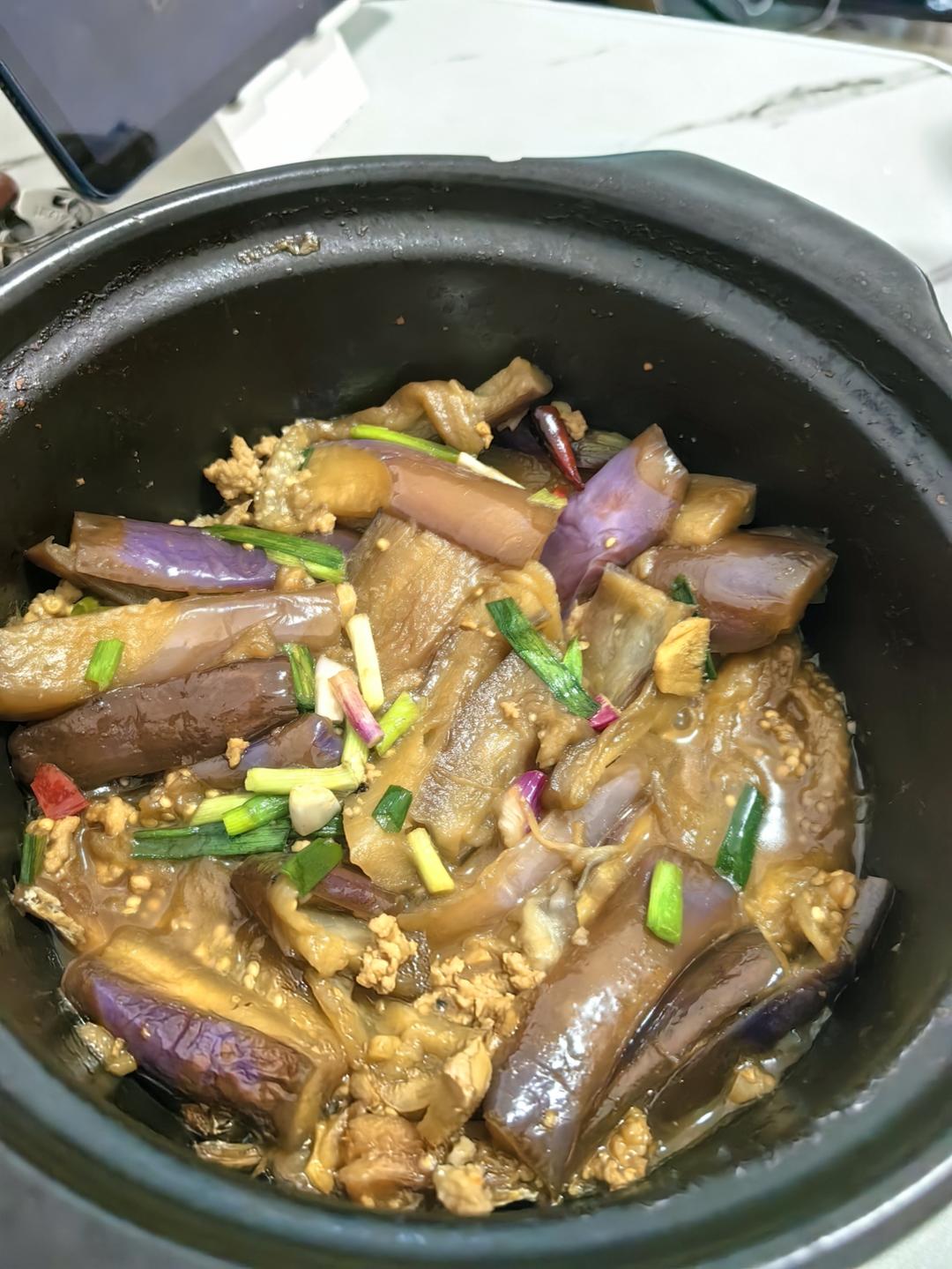咸鱼茄子煲(广东味道)
