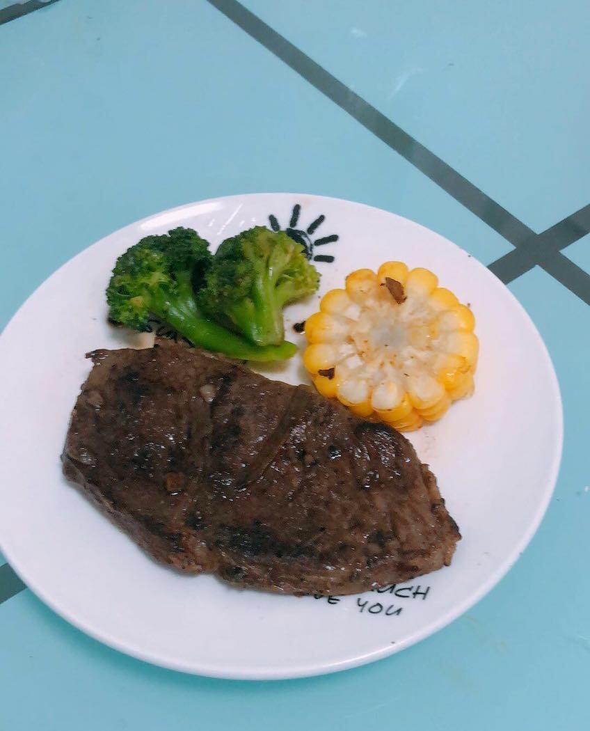黑椒牛排