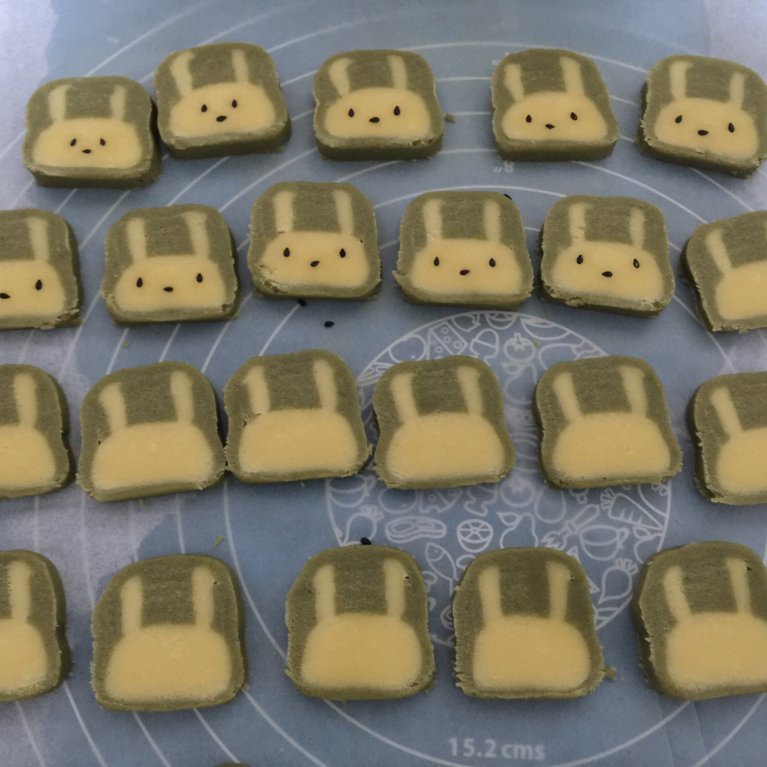 抹茶兔兔曲奇（比熊猫简单！超详细实物图+超良心手绘图）