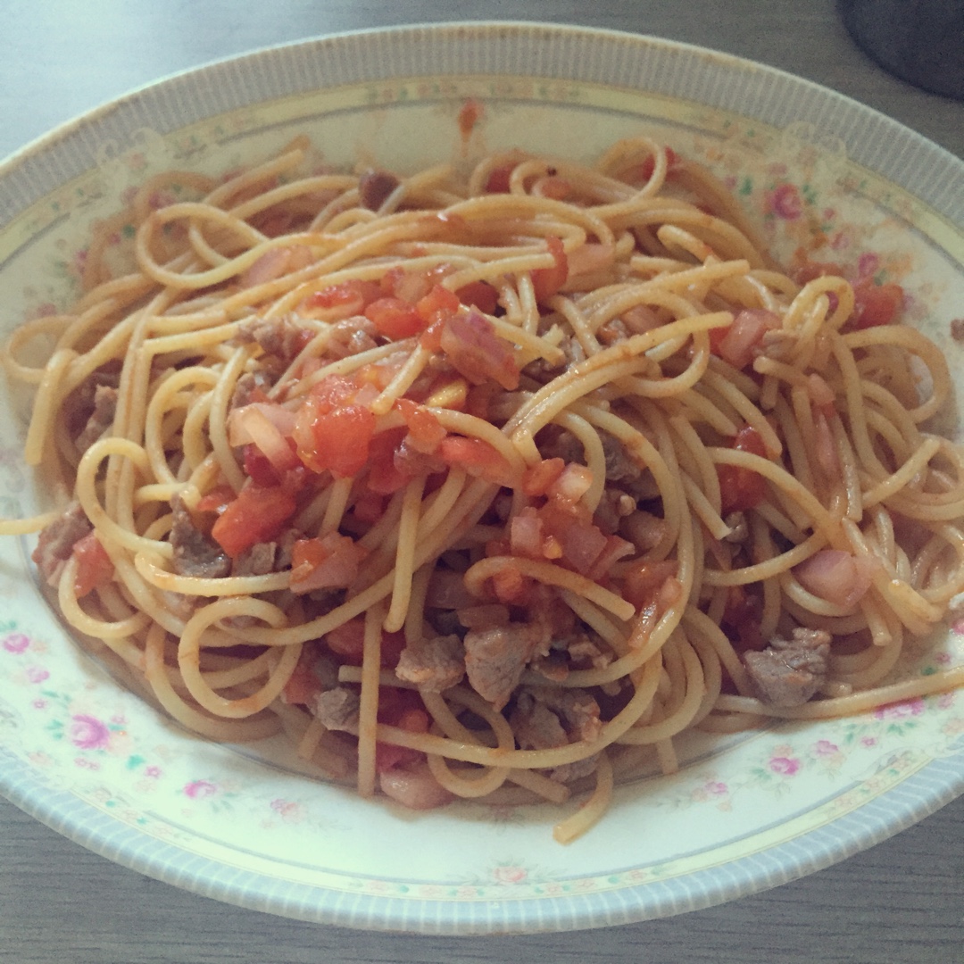 番茄肉酱意大利面