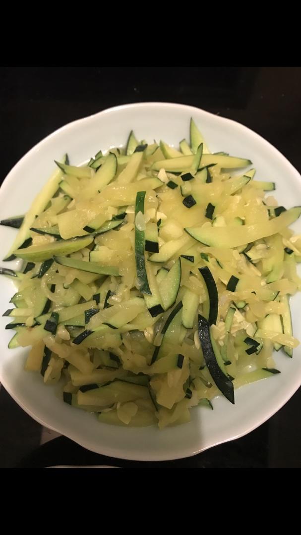 清炒西葫芦丝（简单）