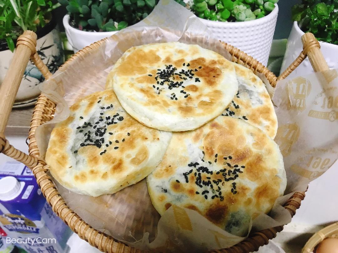 不用烤箱也酥酥的红豆饼