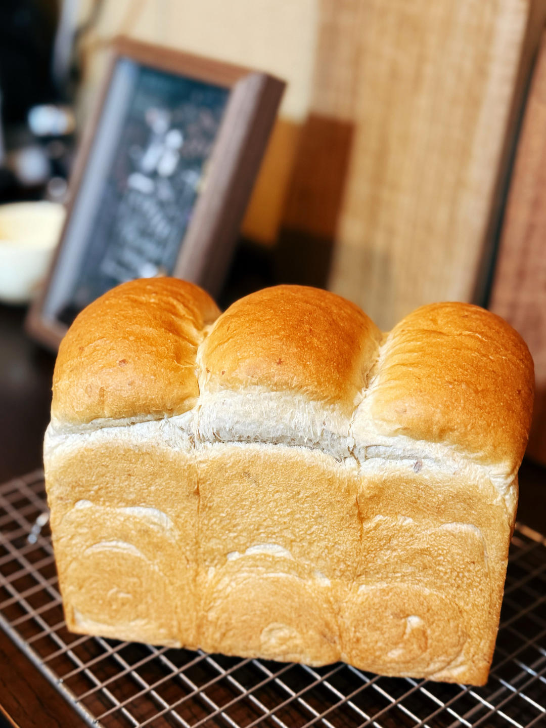 三月限定：轻牛乳玫瑰吐司