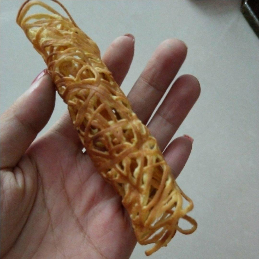 彩虹蕾丝鸡蛋卷