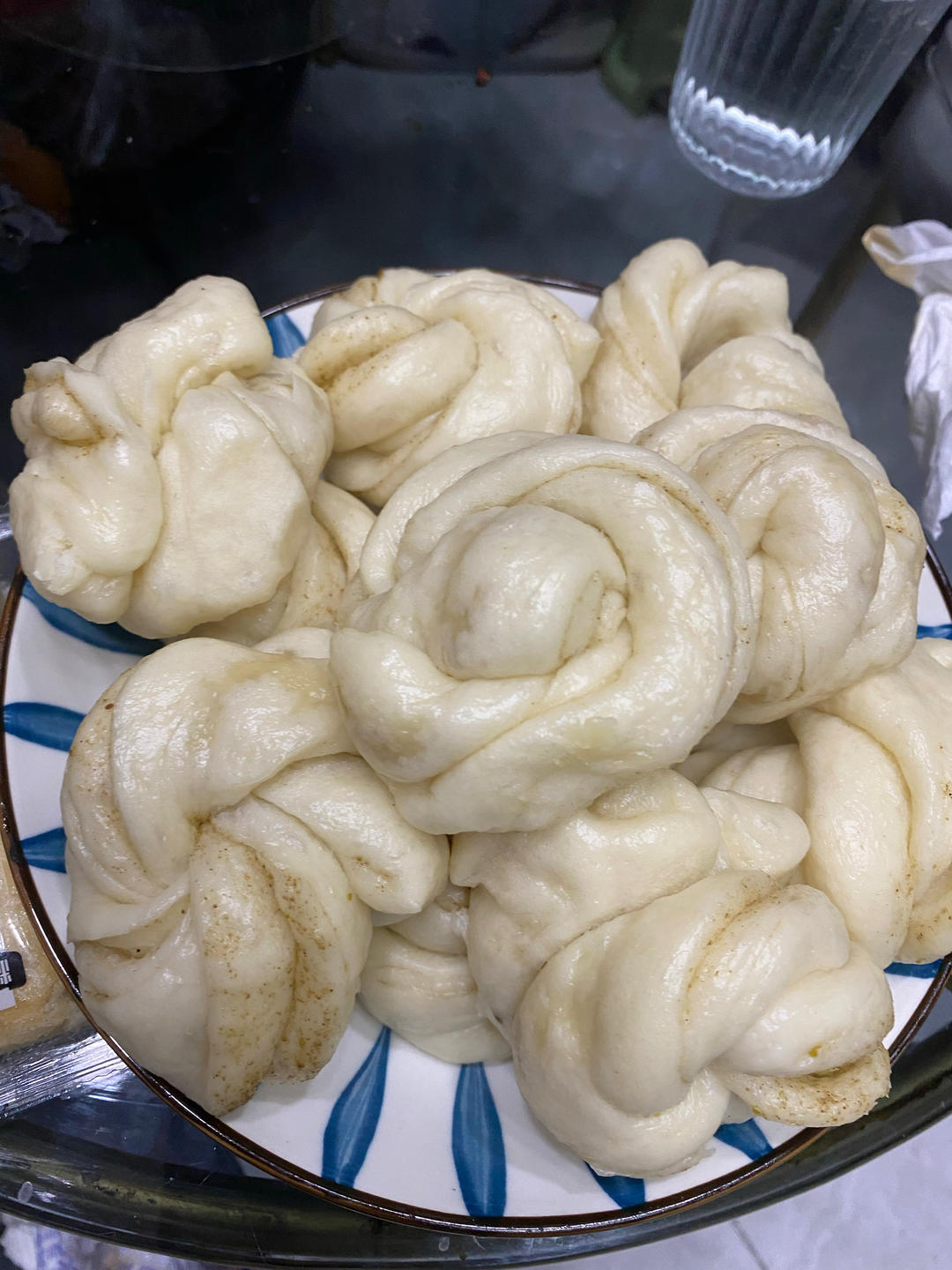 烧烤调味料+葱花=辣味花卷