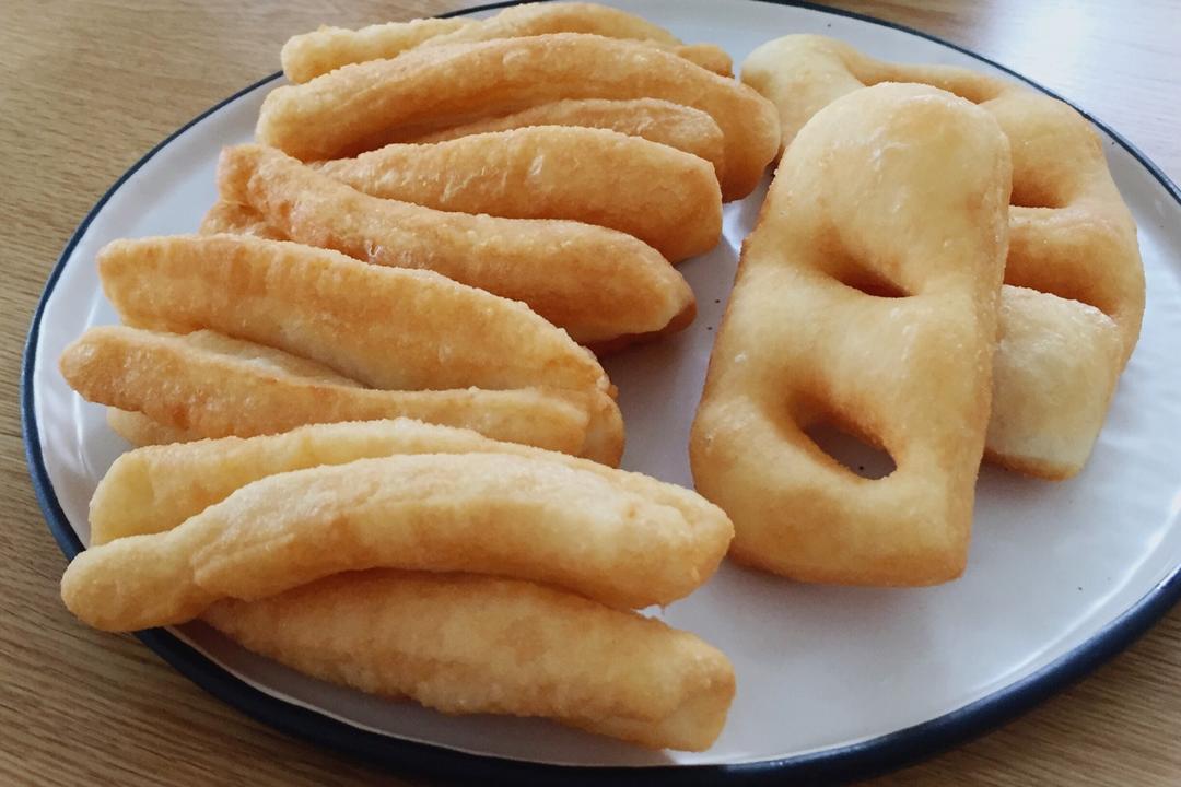 健康无添加不太蓬松的油条