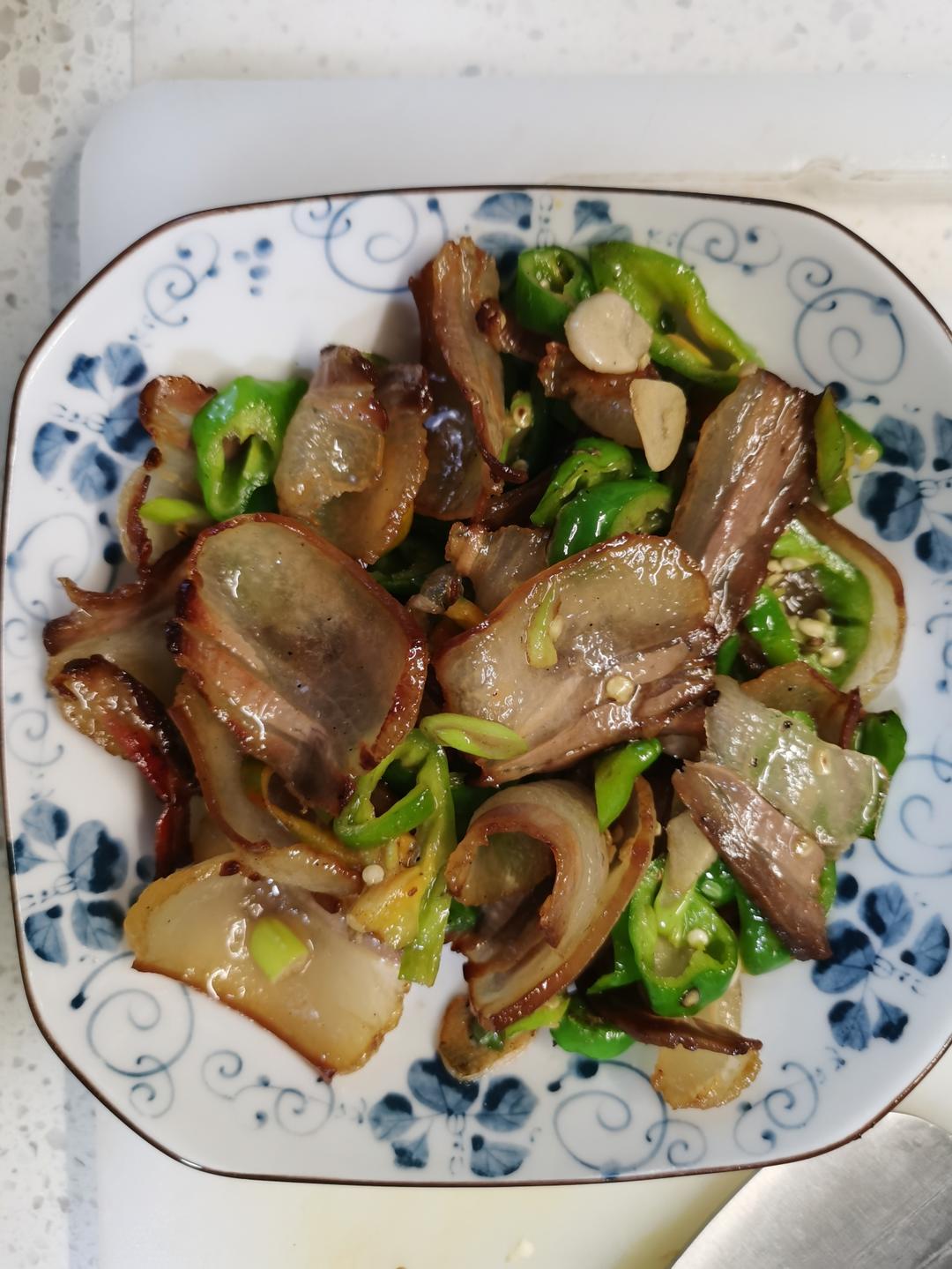 青椒爆酱肉(回锅剩酱肉）