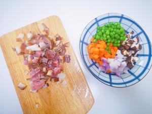 腊肉焖饭的做法 步骤3