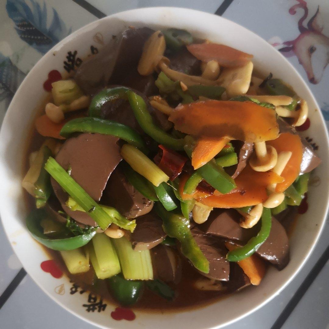 爆炒鸭血