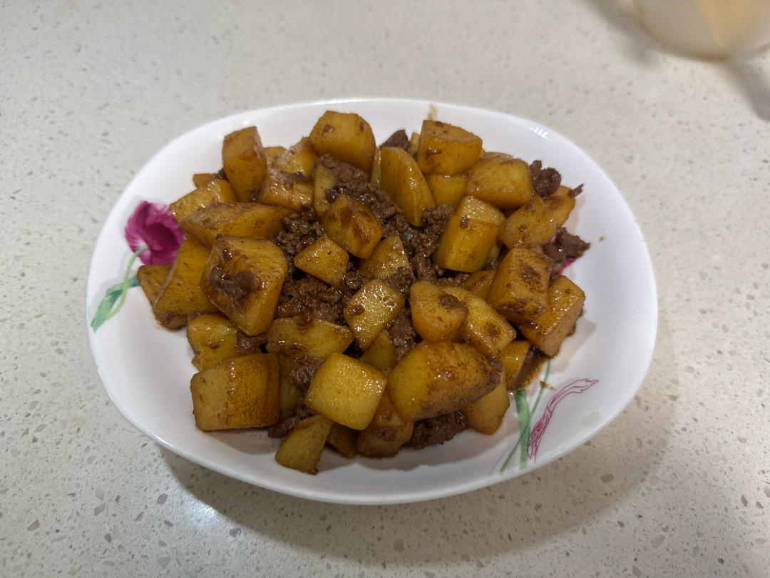 【多汁麻辣牛肉末烧土豆】-15分钟搞定的下饭菜