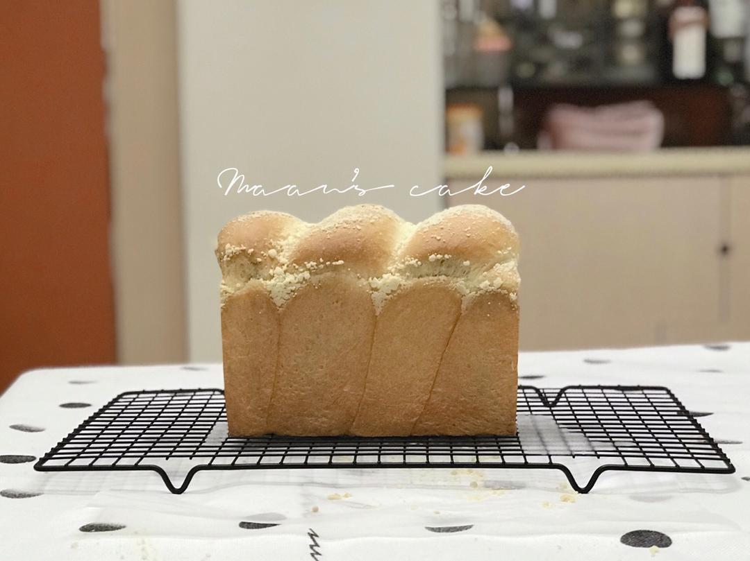 黑芝麻奶酥吐司【一次发酵】