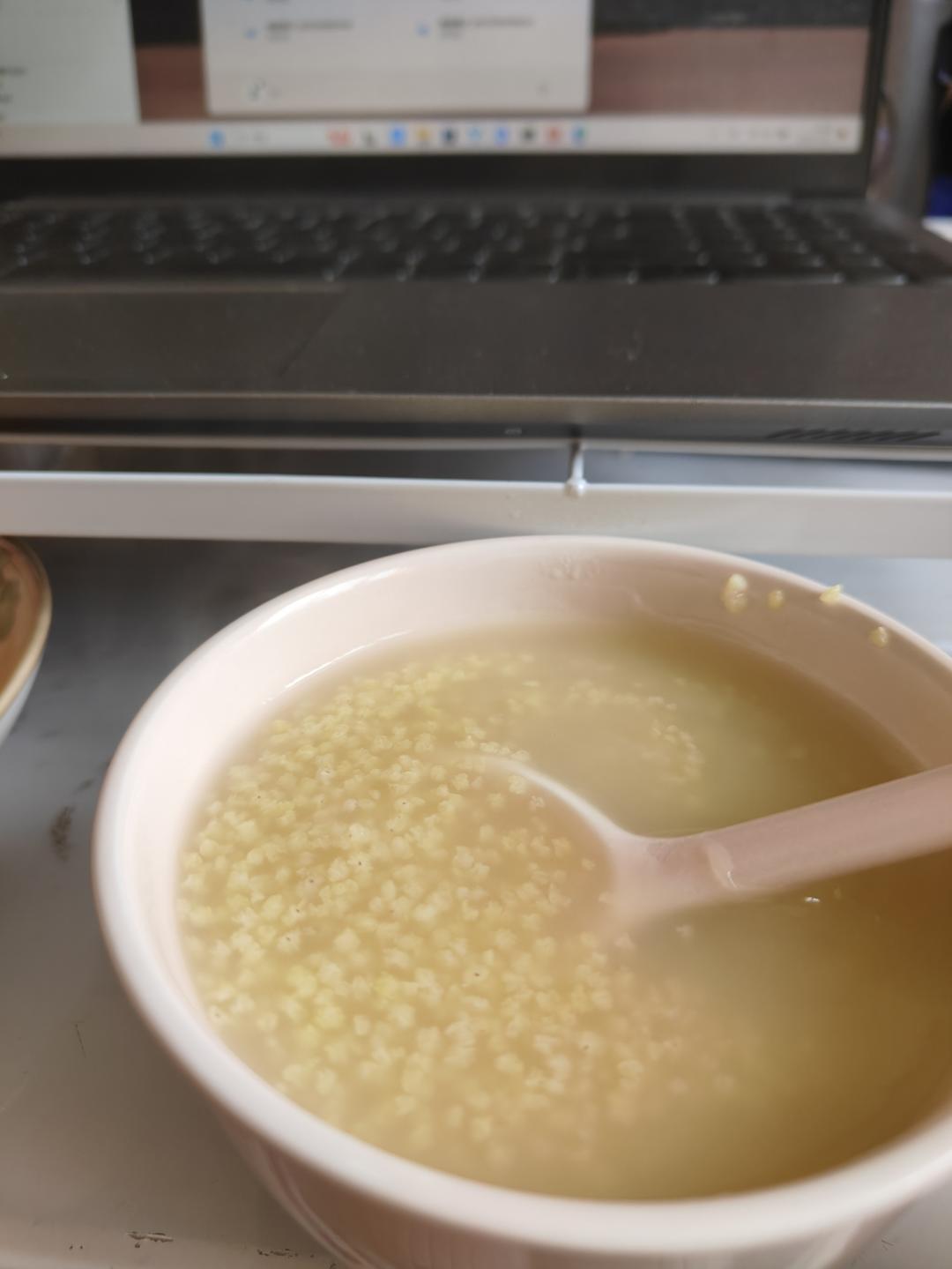 超简单快速煮小米粥
