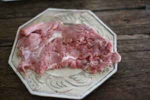 酸爽的黑醋猪肉盖饭的做法 步骤2