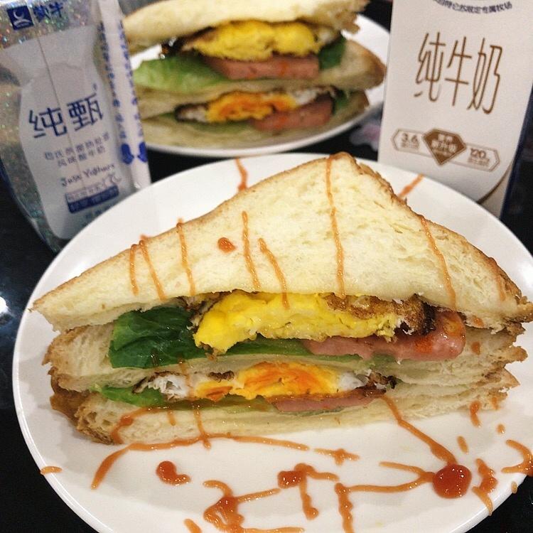 火腿芝士蛋三文治