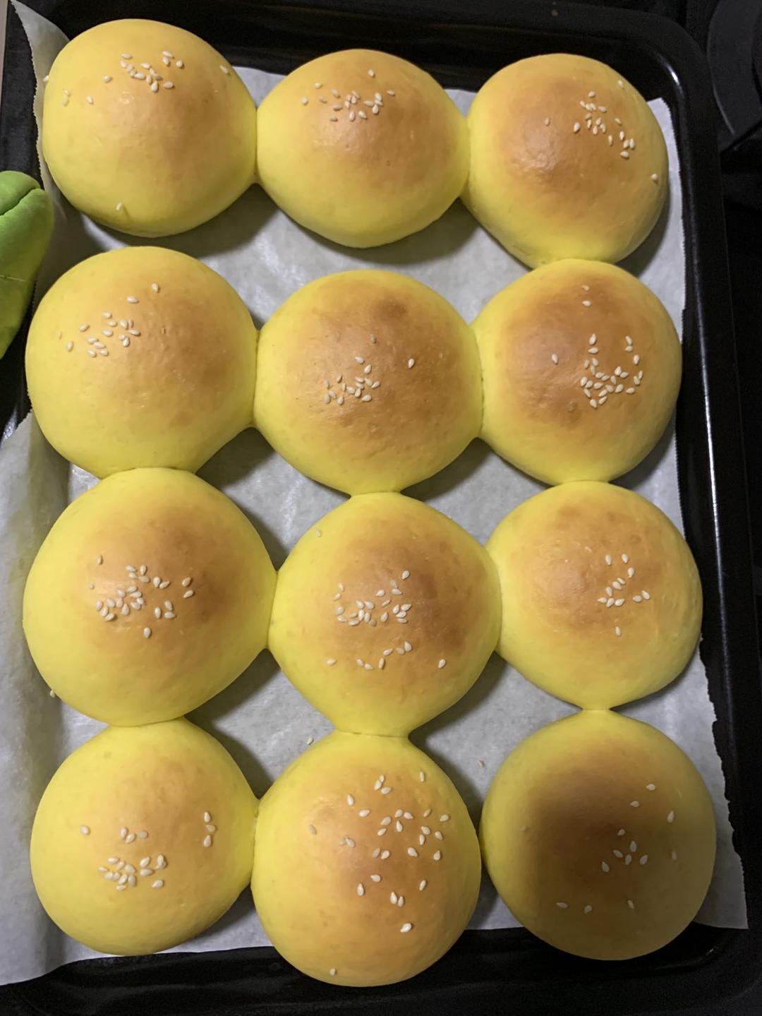 南瓜奶油小餐包（一次发酵）
