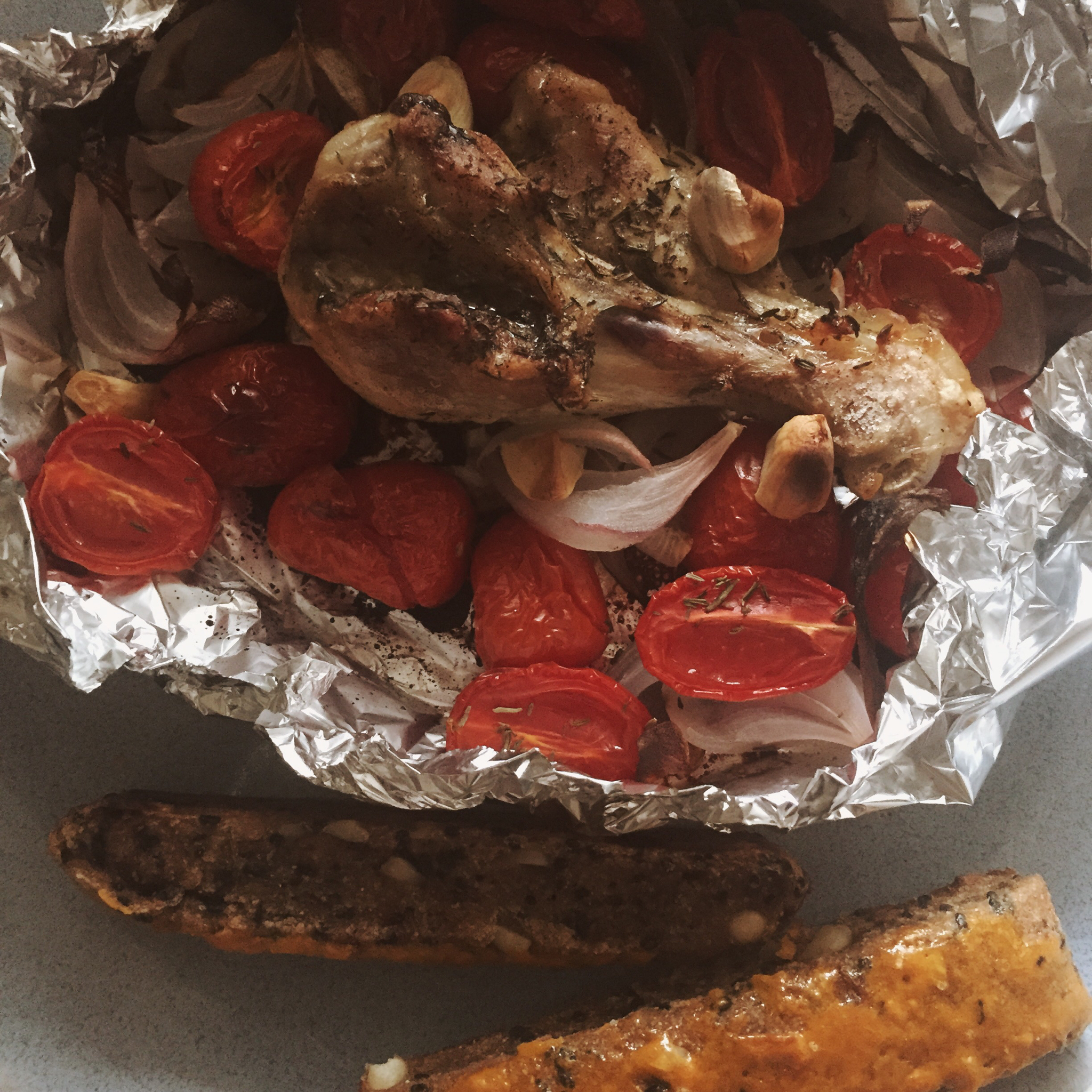 迷迭香番茄烤鸡腿/Roast chicken legs with rosemary and tomatoes