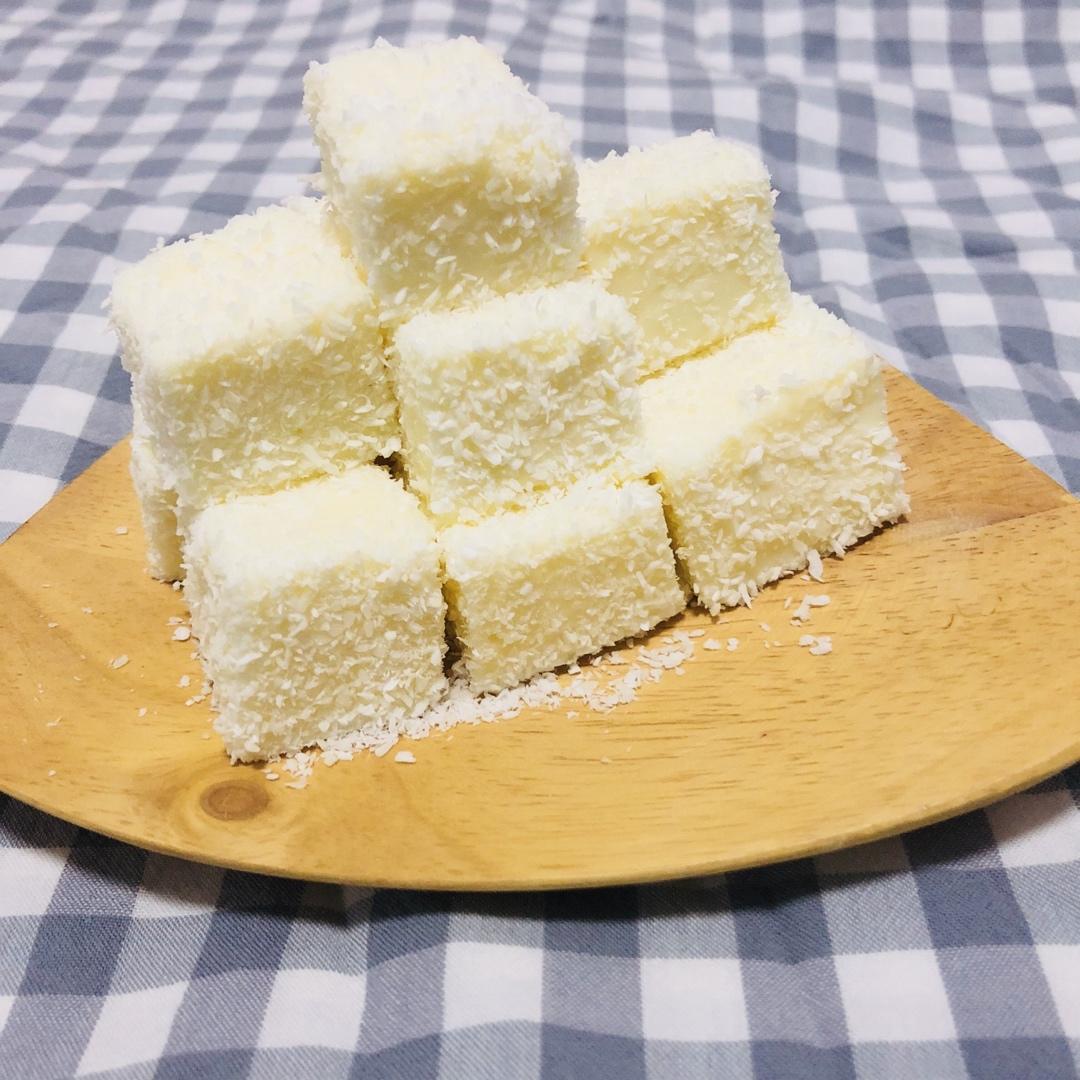 椰丝牛奶小方糕