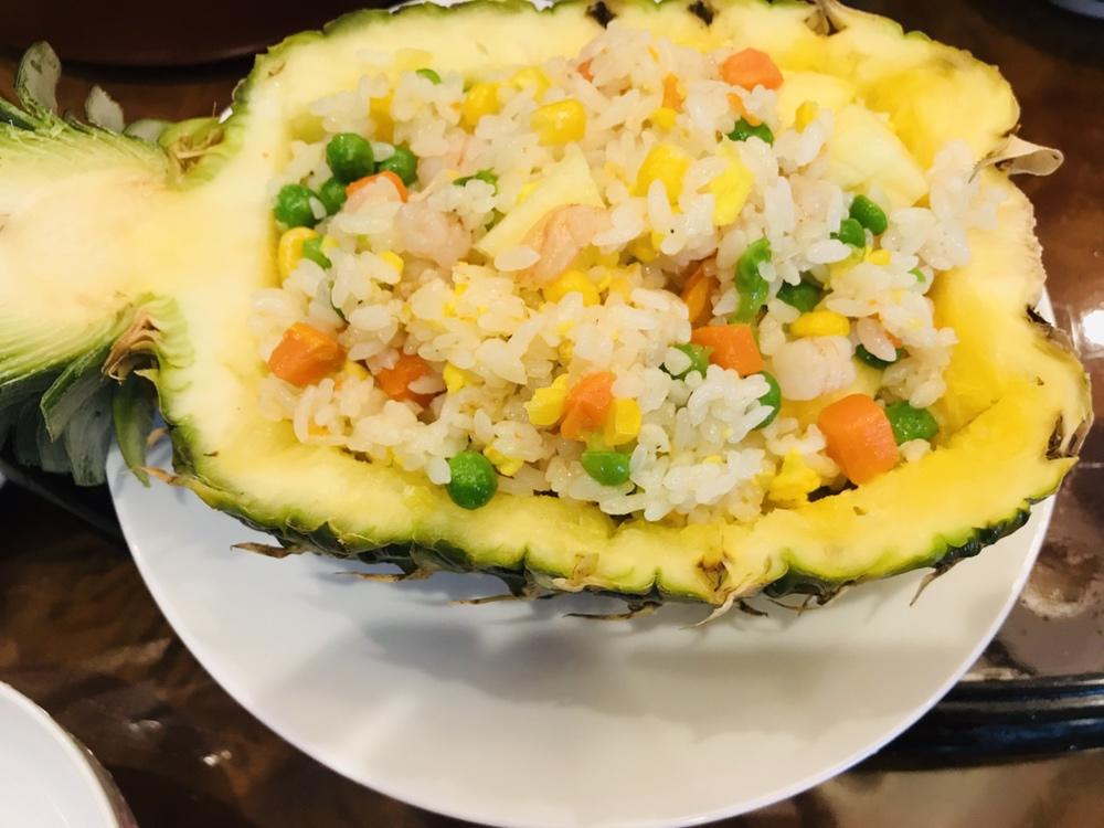 鸟语花香菠萝炒饭