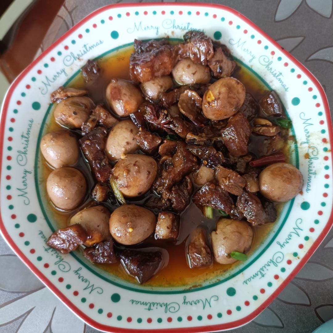 不放油的红烧肉+鹌鹑蛋