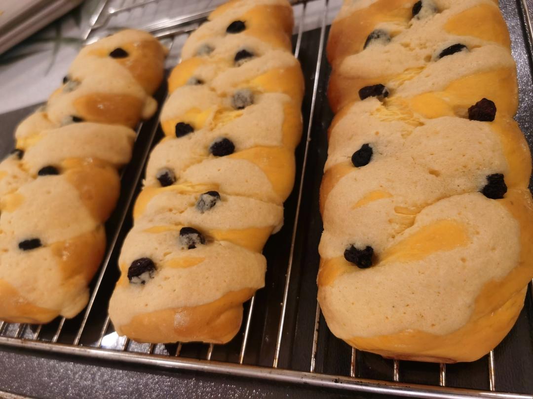 风情麻花辫【辫子面包】