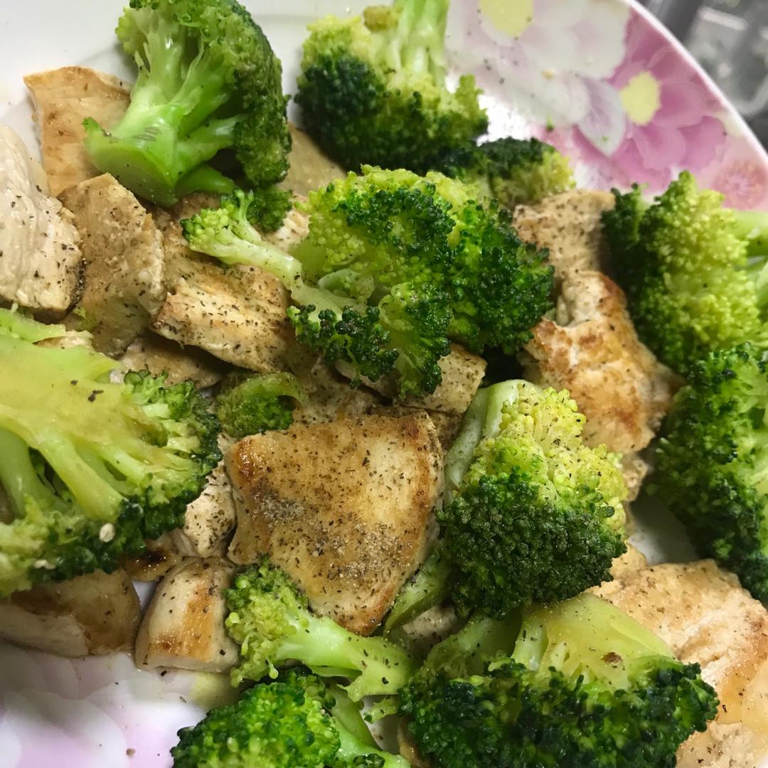 鸡胸肉西兰花减肥餐
