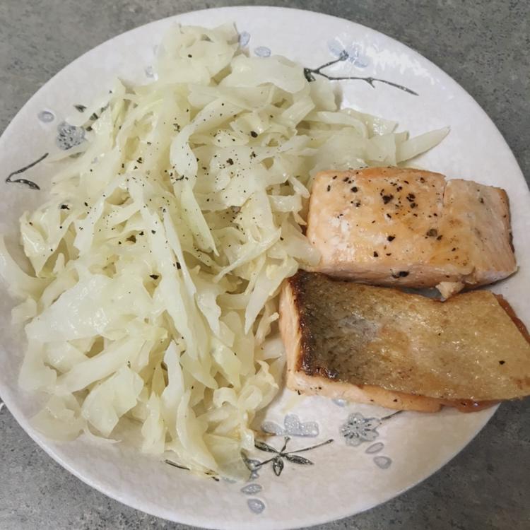 脆皮嫩肉——极致煎三文鱼