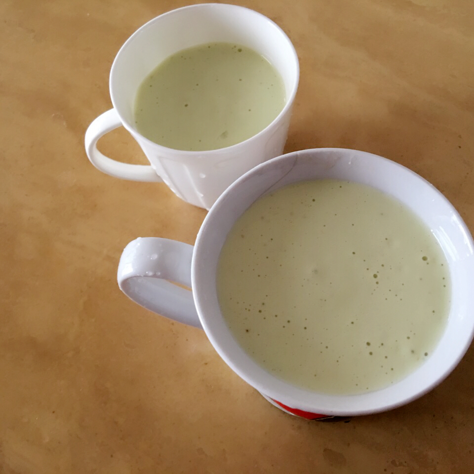 牛油果香蕉奶昔
