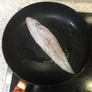 干煎龙利鱼的做法 步骤2