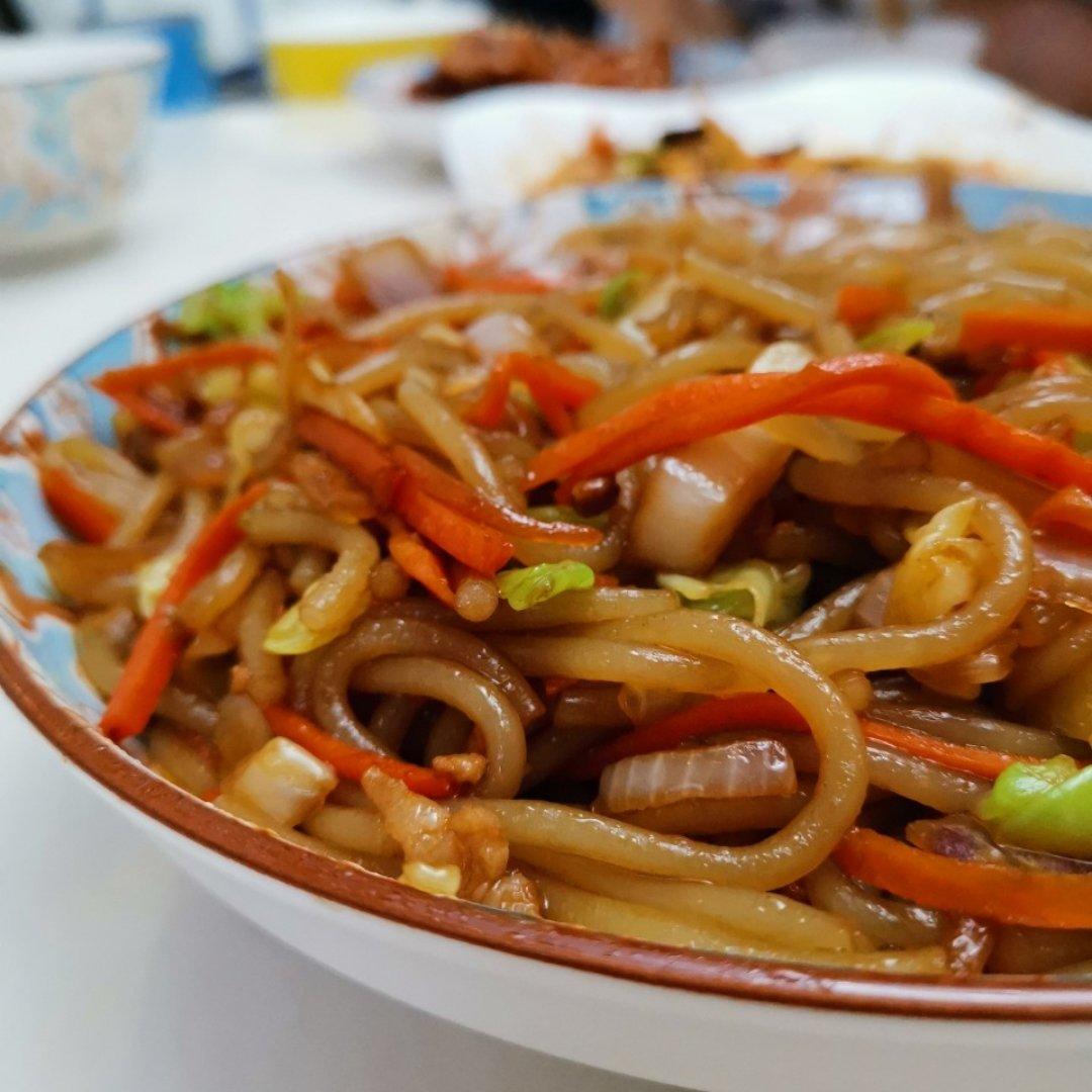 卷心菜炒粉丝 Glass noodles with Cabbage