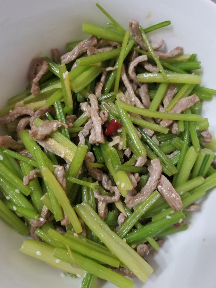 芹菜炒牛肉