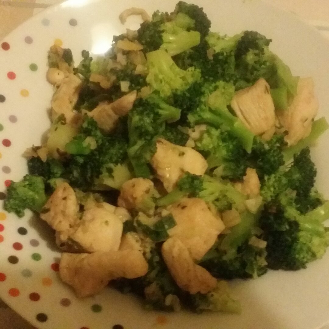 西兰花炒鸡肉