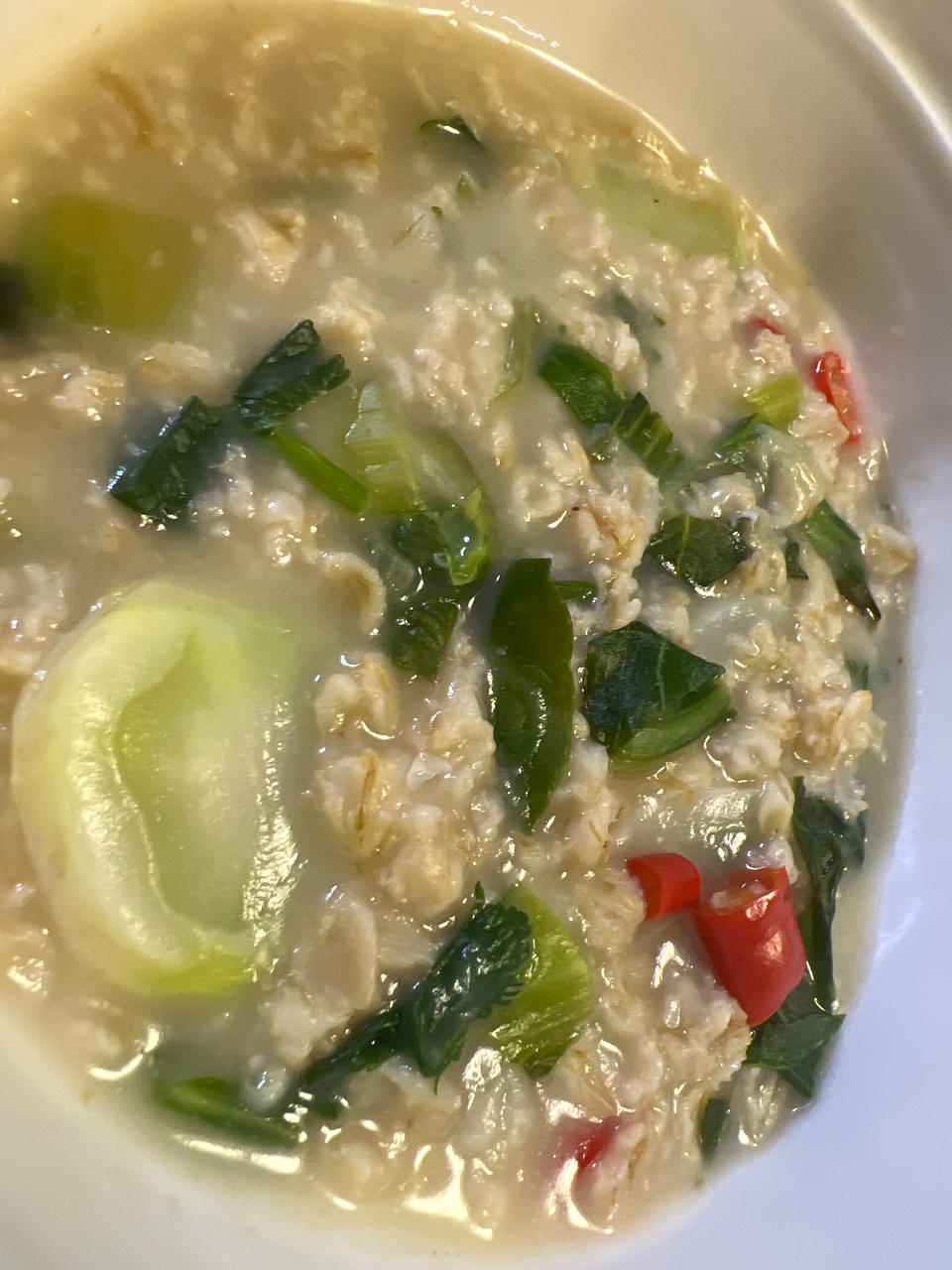 来干了这碗膳食纤维：青菜燕麦粥