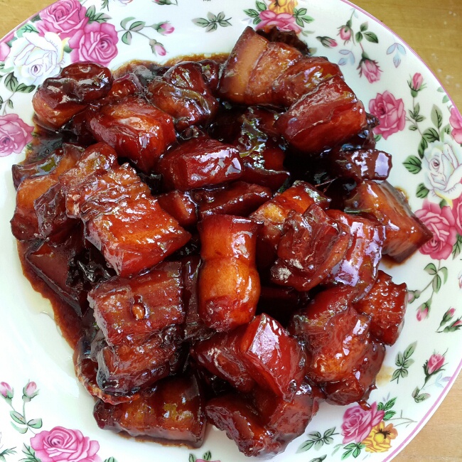 吃着碗里望着锅里的红烧肉