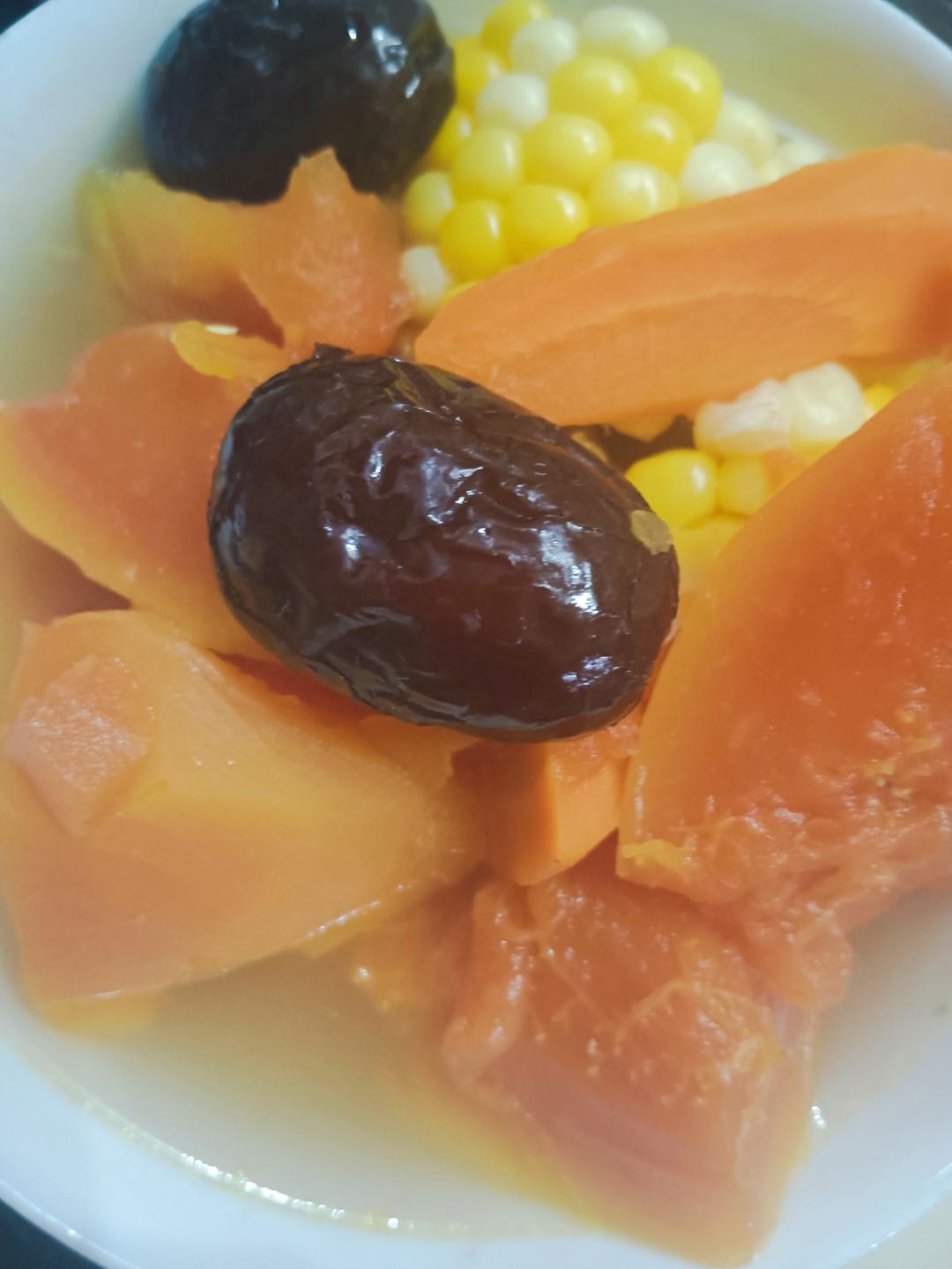 猪蹄木瓜玉米胡萝卜汤